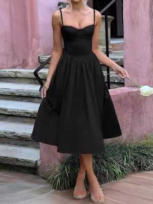 romantic midi dress in Pink with sweetheart