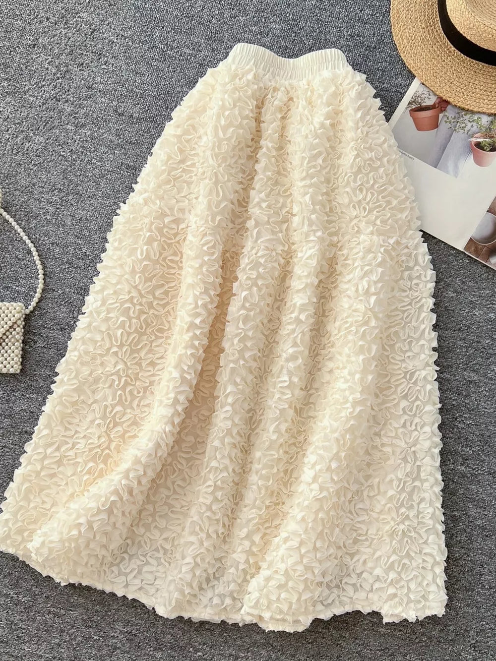 Elegant 3d Lace Trim High-waist Midi Skirt in Black