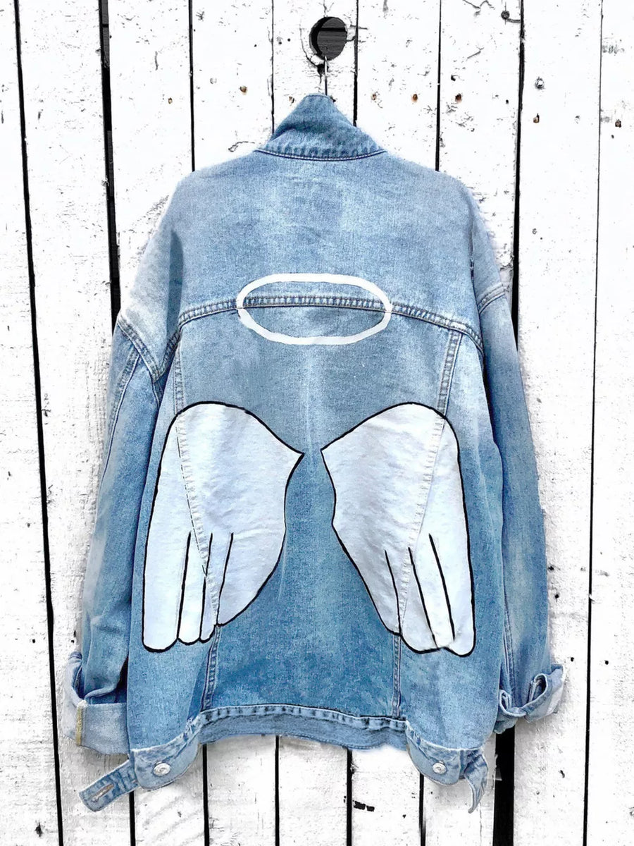 Black denim jacket with buttoned and long sleeve