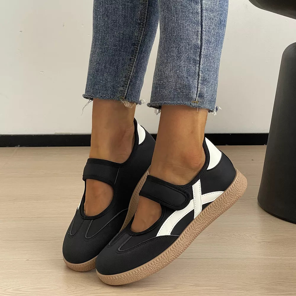 Black Round Toe Slip-on Flats