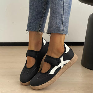 Black Round Toe Slip-on Flats