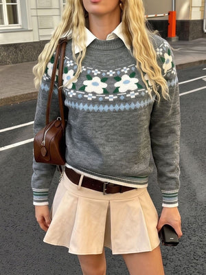 pullover sweater in white with floral and stretch