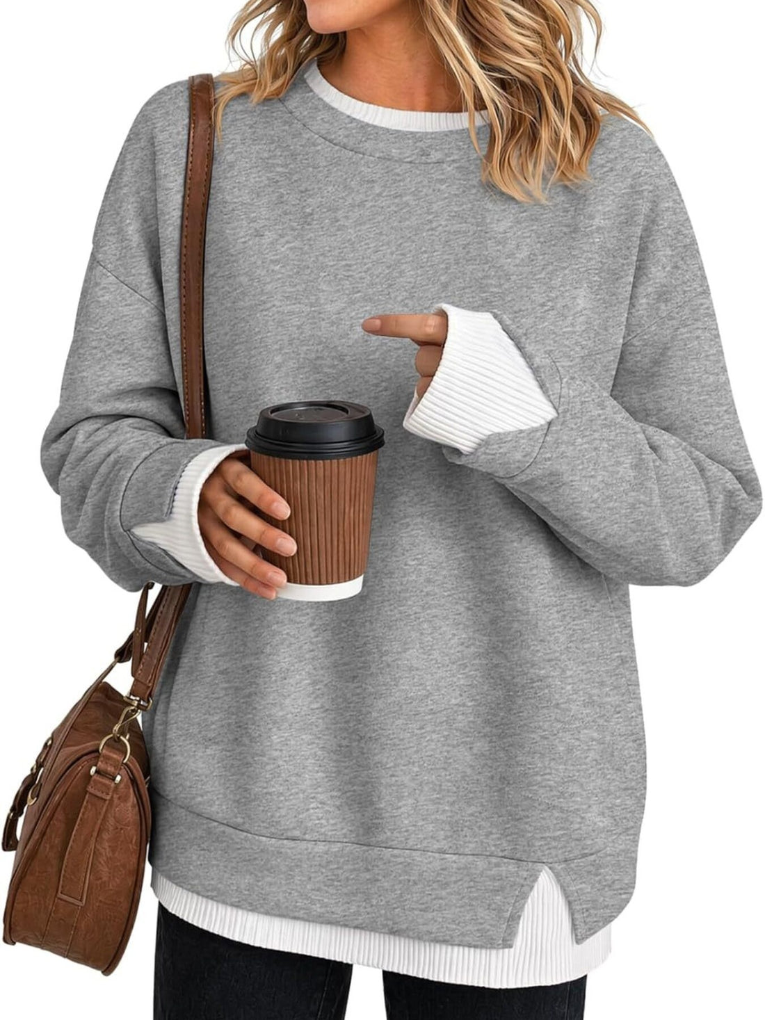 athleisure sweatshirt in light blue with crew neck