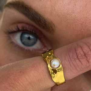 white none ring with none