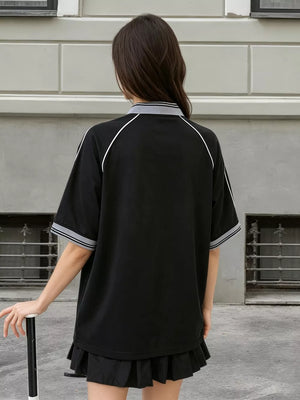Black t-shirt with hip-length and pullover