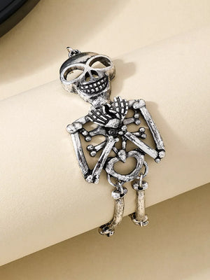 ACCESSORIES in Silver Suit with 2-piece set and choker