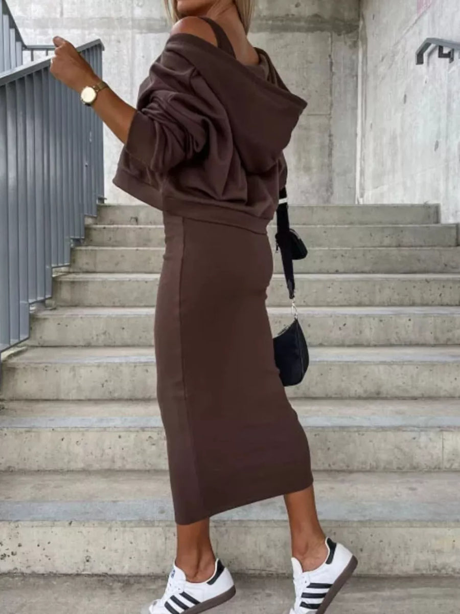 modern two-piece set in Black with v-neck
