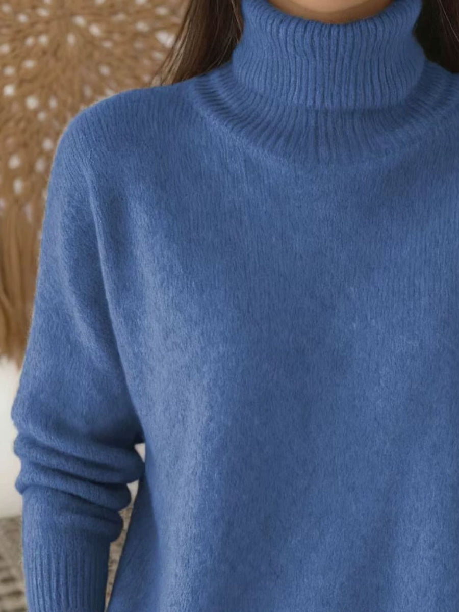 Purple turtleneck sweater with hip-length and pullover