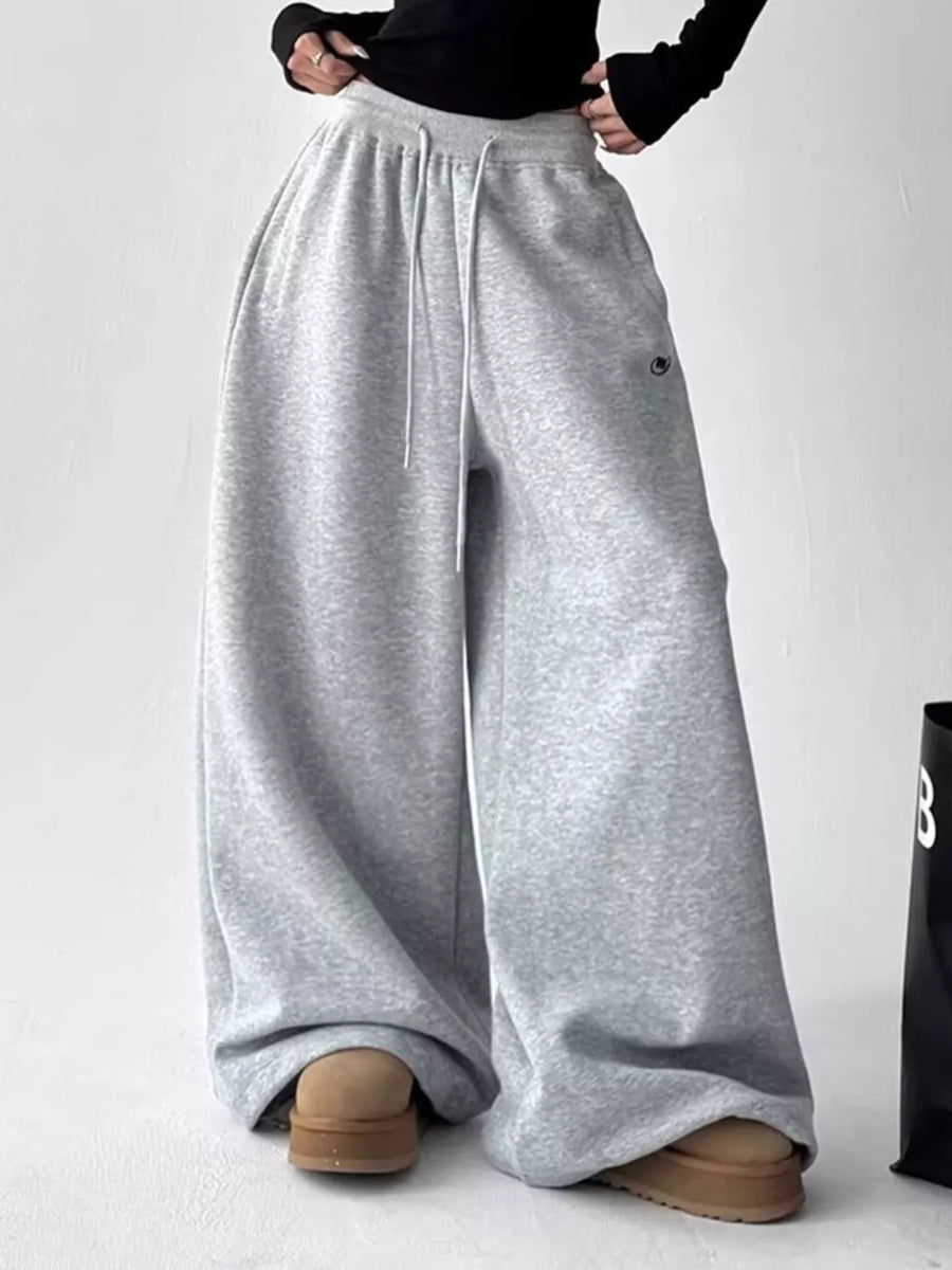 95%polyester, 5%spandex Care instructions: Machine wash cold wide-leg pants in Gray with loose silhouette