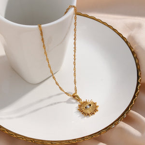 necklace in Gold