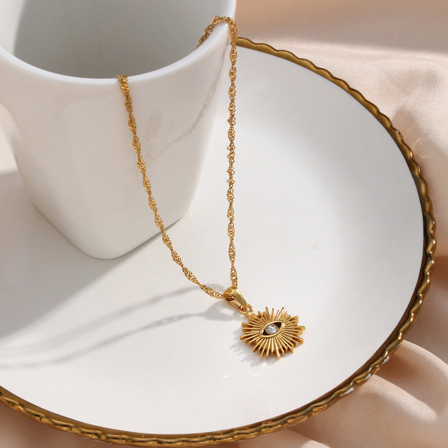 necklace in Gold