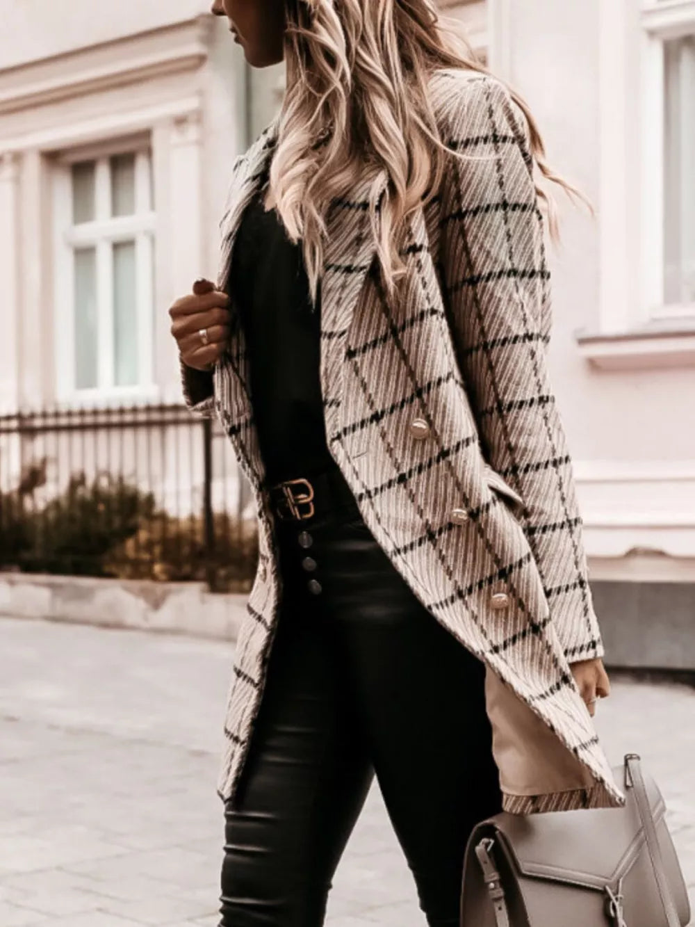 overcoat in Dark Blue with double-breasted and thigh-length