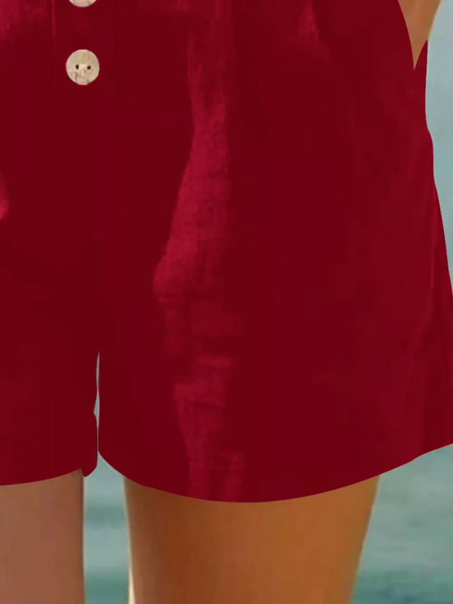 shorts in White with button-front and mini