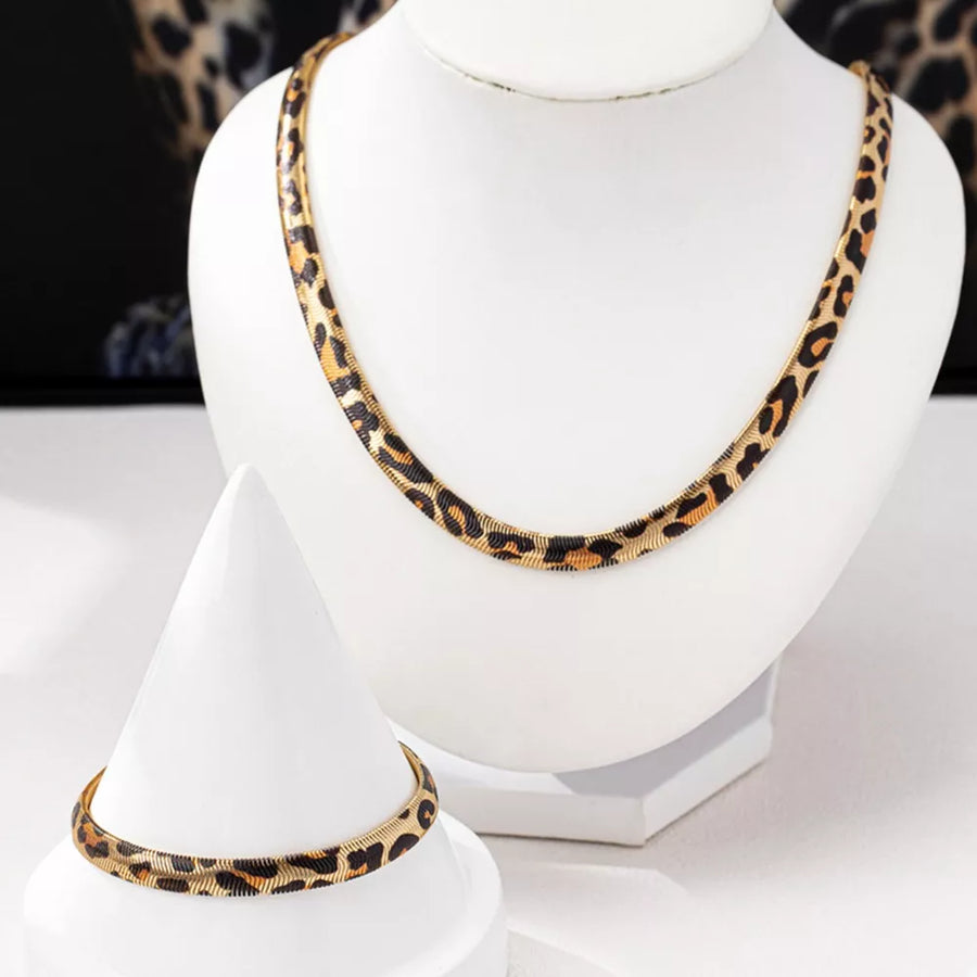 18K Gold-Plated,Alloy Care instructions: Avoid wearing during exercise, as sweat jewelry set in golden with fitted silhouette