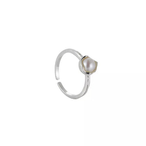 classic ring in ivory with n/a