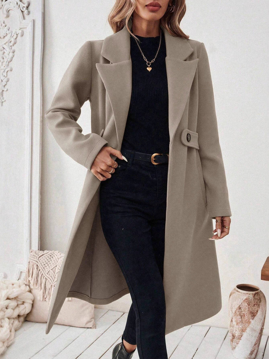 overcoat in camel with notch lapel and long sleeve