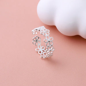 925 sterling silver Care instructions: Avoid wearing during exercise, as sweat w ring in silver with fitted silhouette