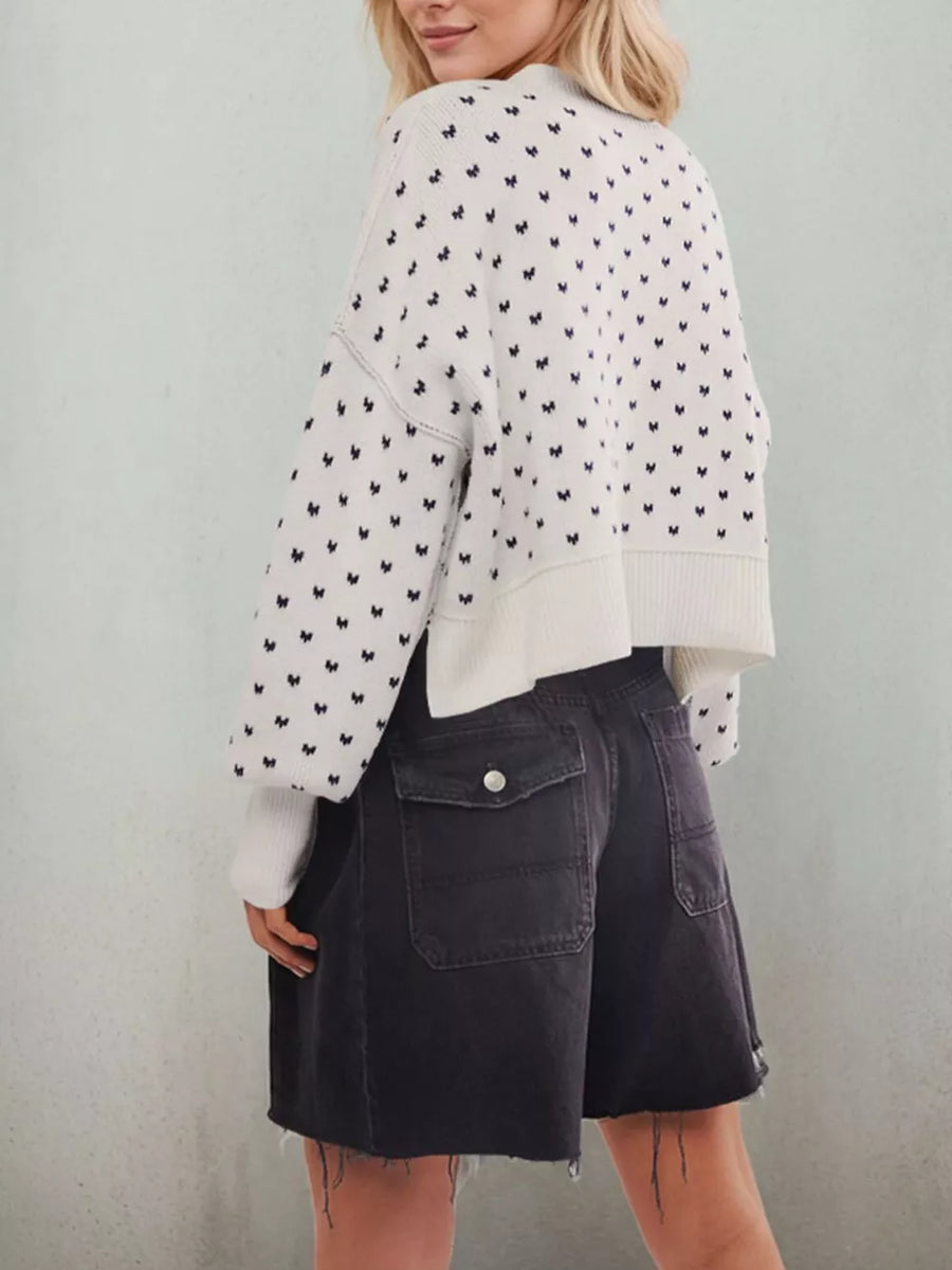 Khaki pullover sweater with seam detail and long sleeve