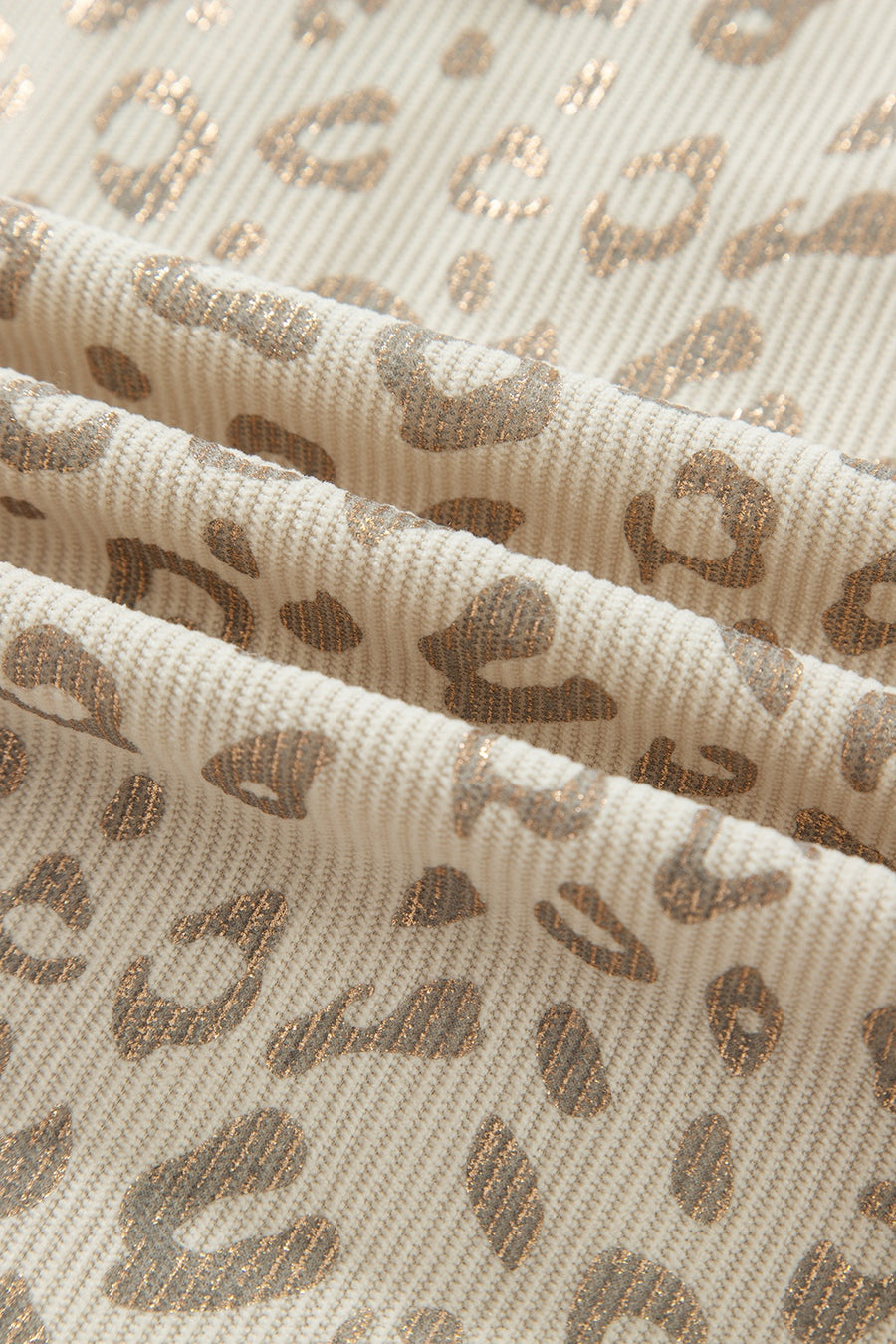 jacket in light beige with collared and long sleeve