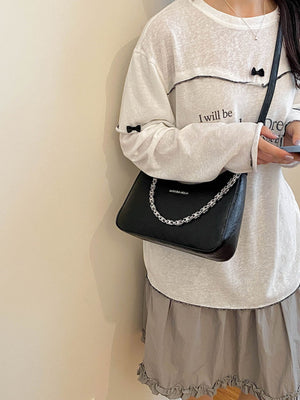 Chain Detail Shoulder Bag in Black