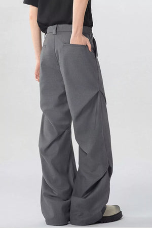 Gray men's wide-leg sweatpants with pockets and a relaxed fit.