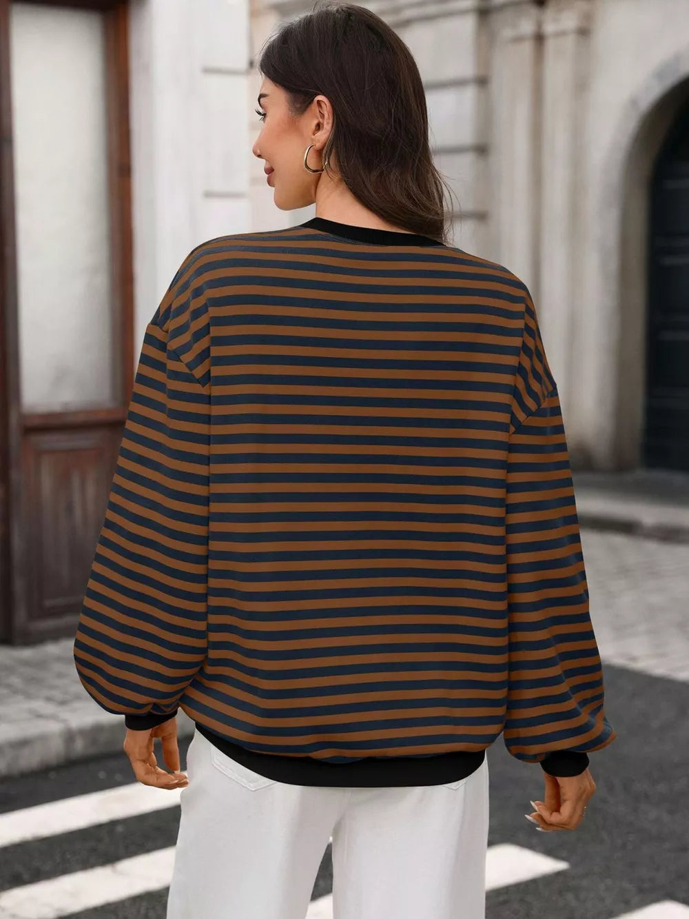 Green White sweatshirt with stretchy and long sleeve