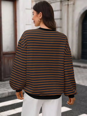 Green White sweatshirt with stretchy and long sleeve