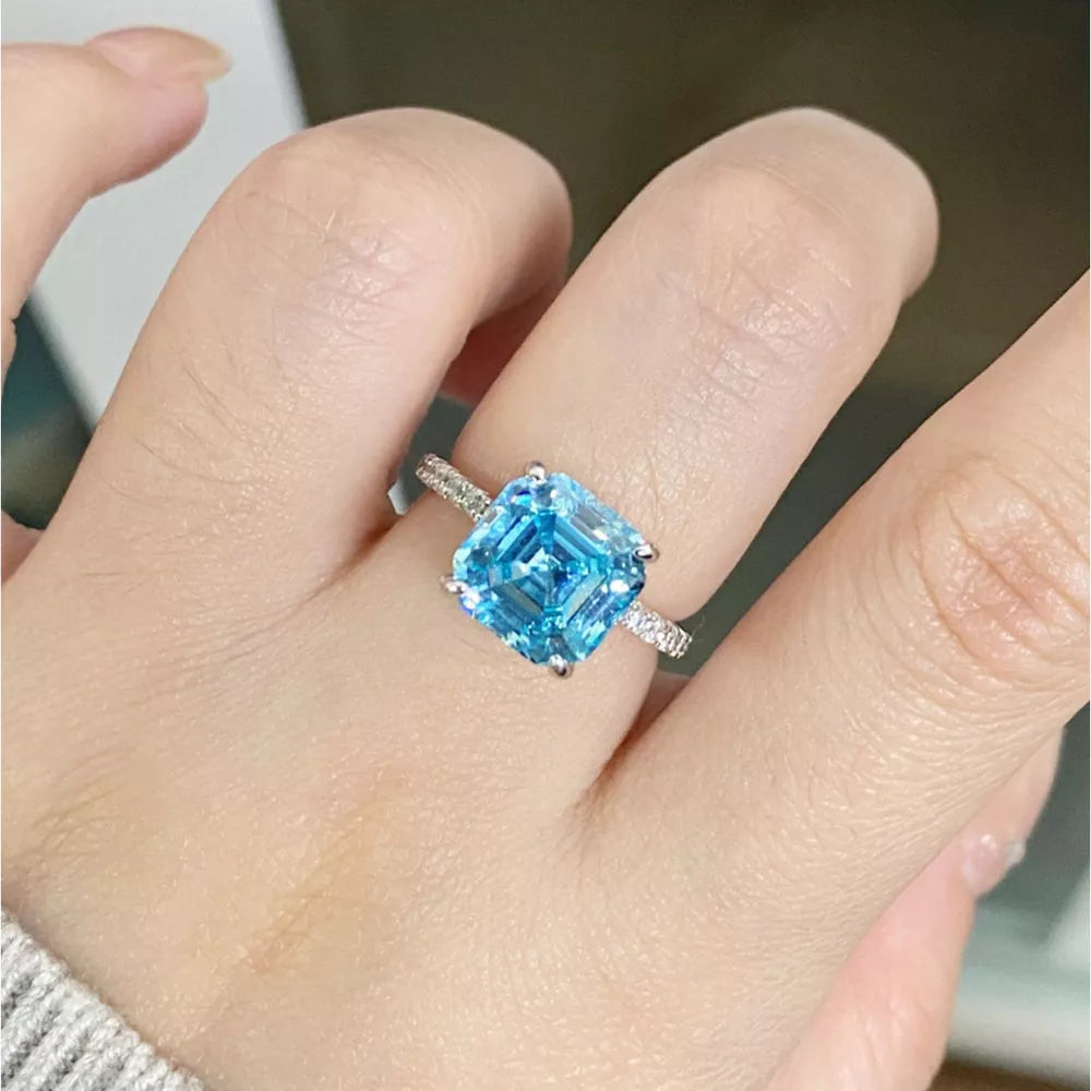 925 sterling silver, Growing high-carbon diamonds Care instructions: Avoid weari ring in Sky Blue with square silhouette