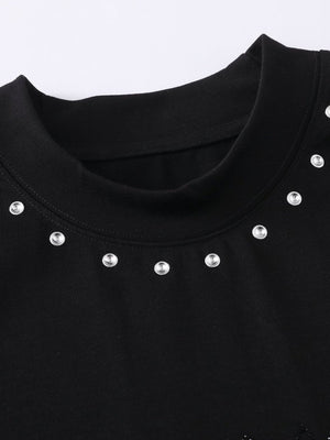95%cotton,5%spandex Care instructions: Machine wash cold t-shirt in Black with oversized silhouette