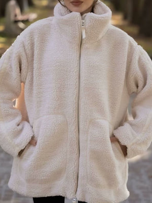 Polyester 100% Care instructions: Hand wash cold sherpa jacket in Khaki with relaxed silhouette