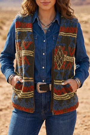 vest in navy blue featuring pocketed and regular fit