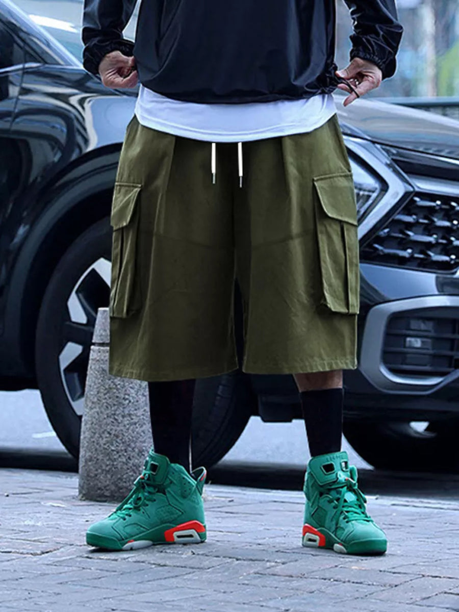 Black Men's Full Size Cargo Shorts With Drawstring Waist