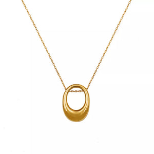 necklace in gold