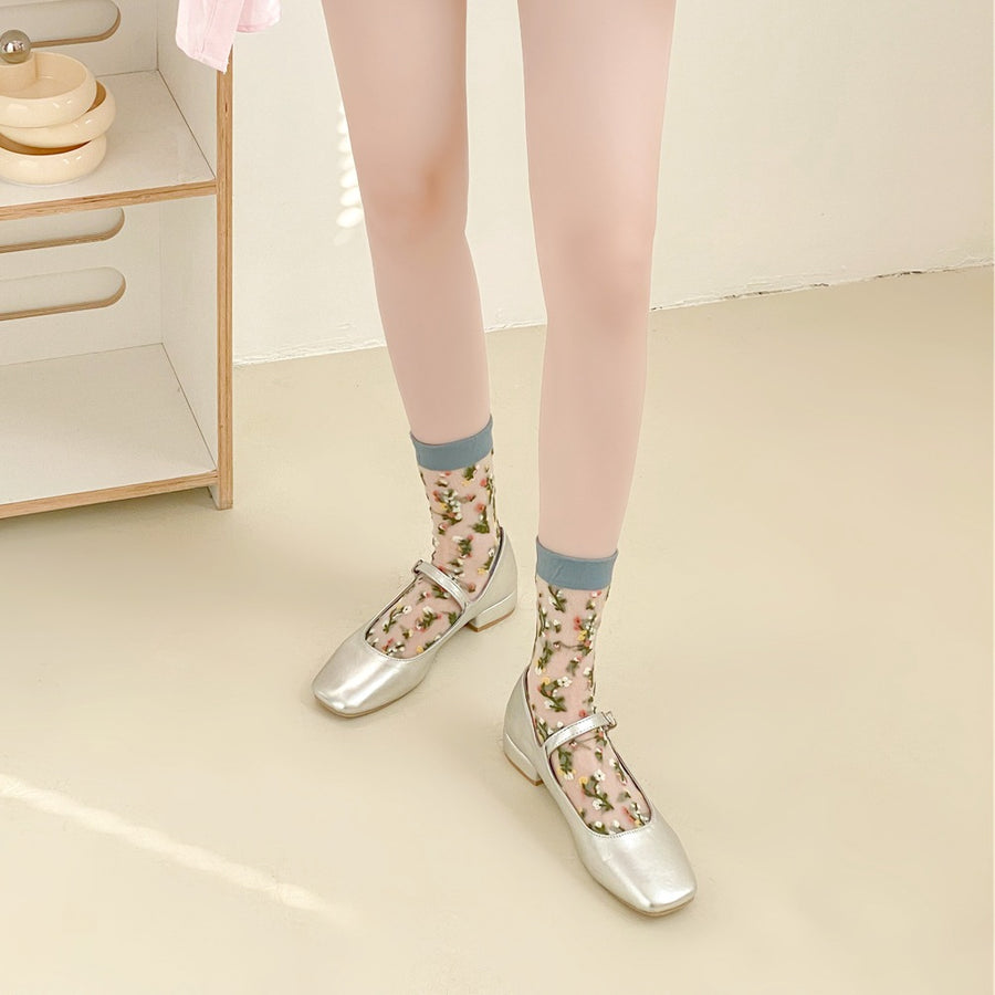 Floral Sheer Crew Socks 5 Pair Set in lavender