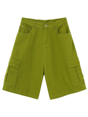 Matcha green baggy cargo bermuda shorts with button closure and flap pockets.