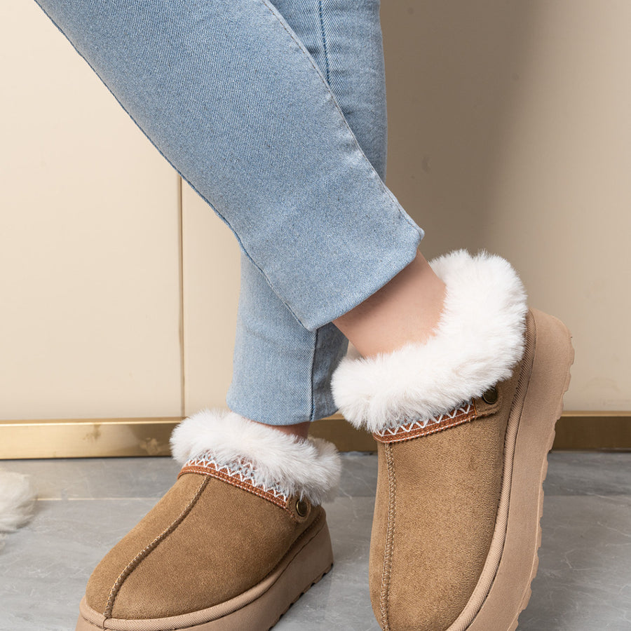 Slip-On Suede Round Toe Platform Ankle Boots in Camel with round toe