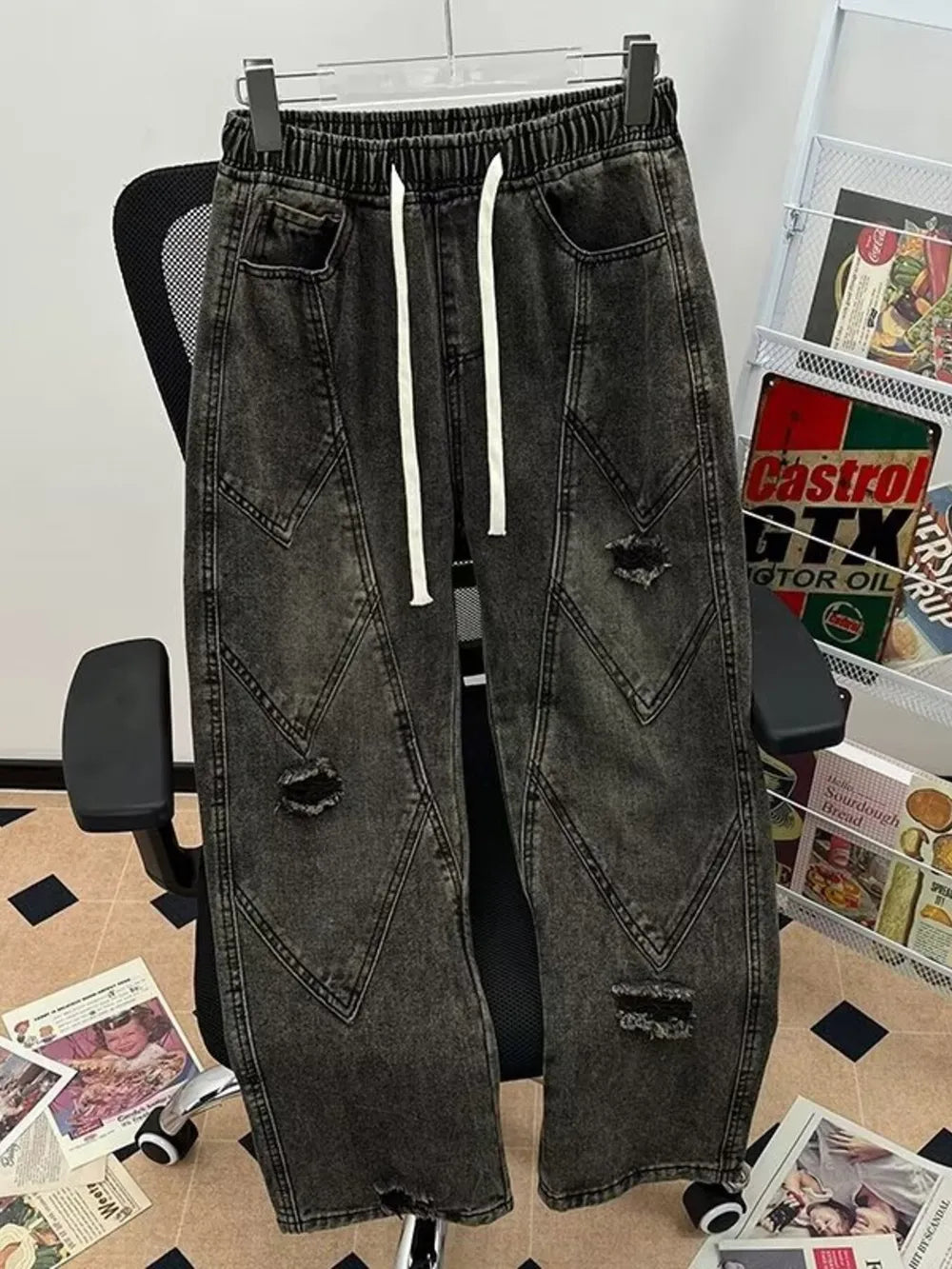 Men's Plus Size Distressed Wide-leg Jeans in Grey