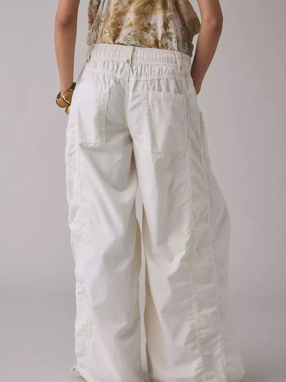 cargo pants in Army Green with high-waisted and full-length