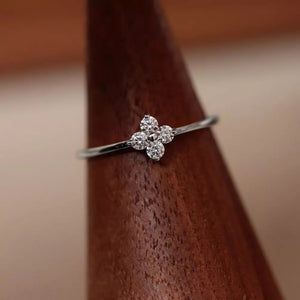 925 sterling silver,Zircon Care instructions: Avoid wearing during exercise, as ring in Silver with fitted silhouette