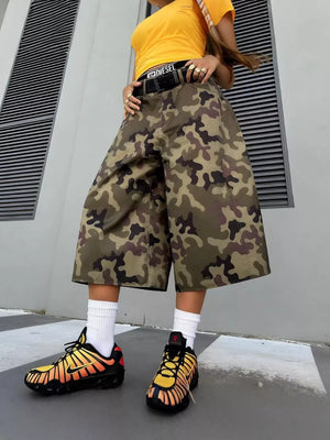 Camouflage Wide-leg Cropped Pants option 4