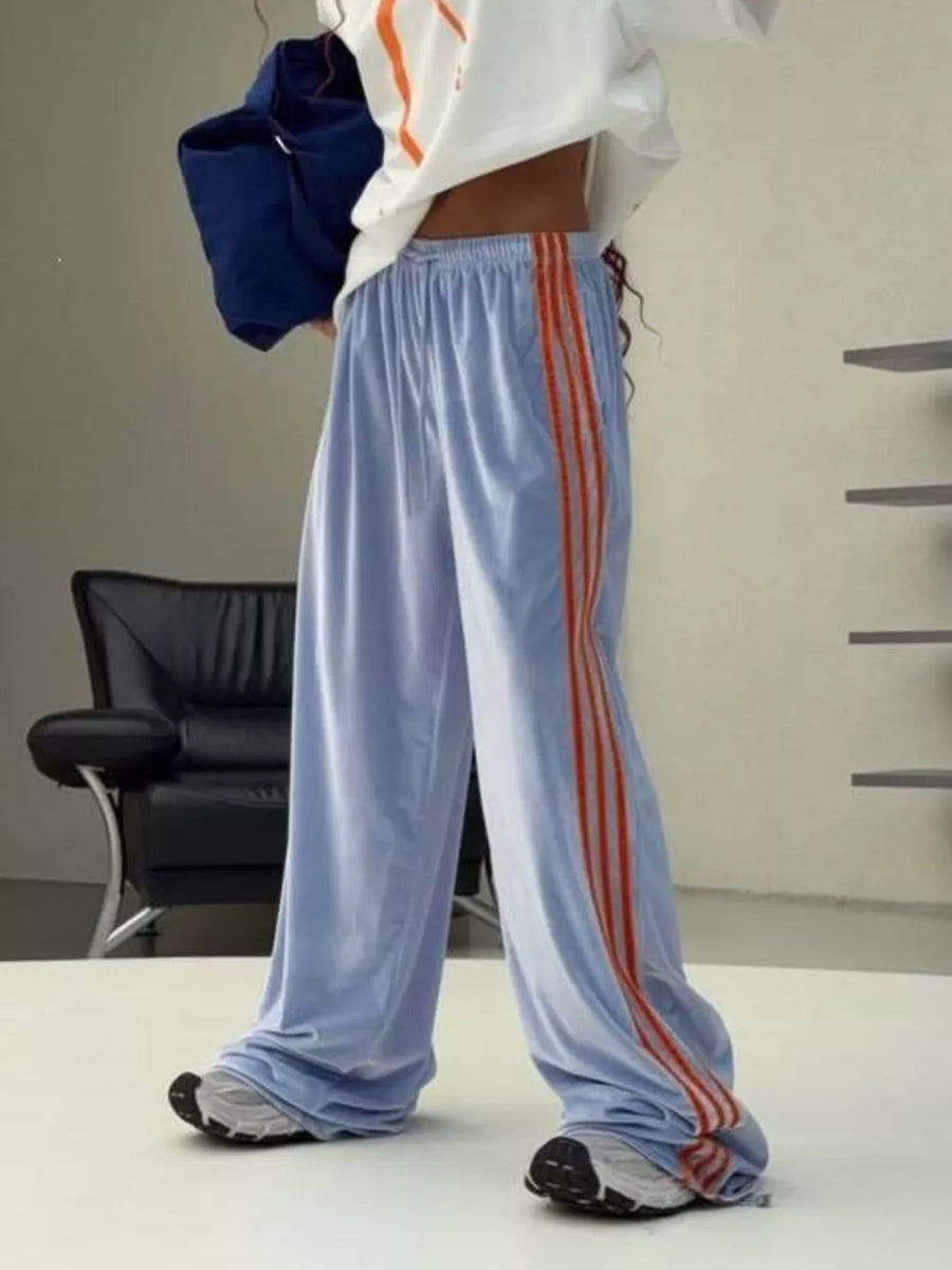 wide-leg pants in Yellow