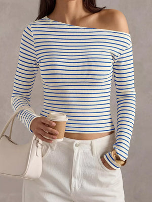 t-shirt featuring striped in white with 100% polyester Care instructions: Machine wash cold texture