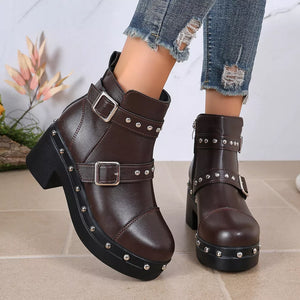 boots in Black with block heel and ankle-length