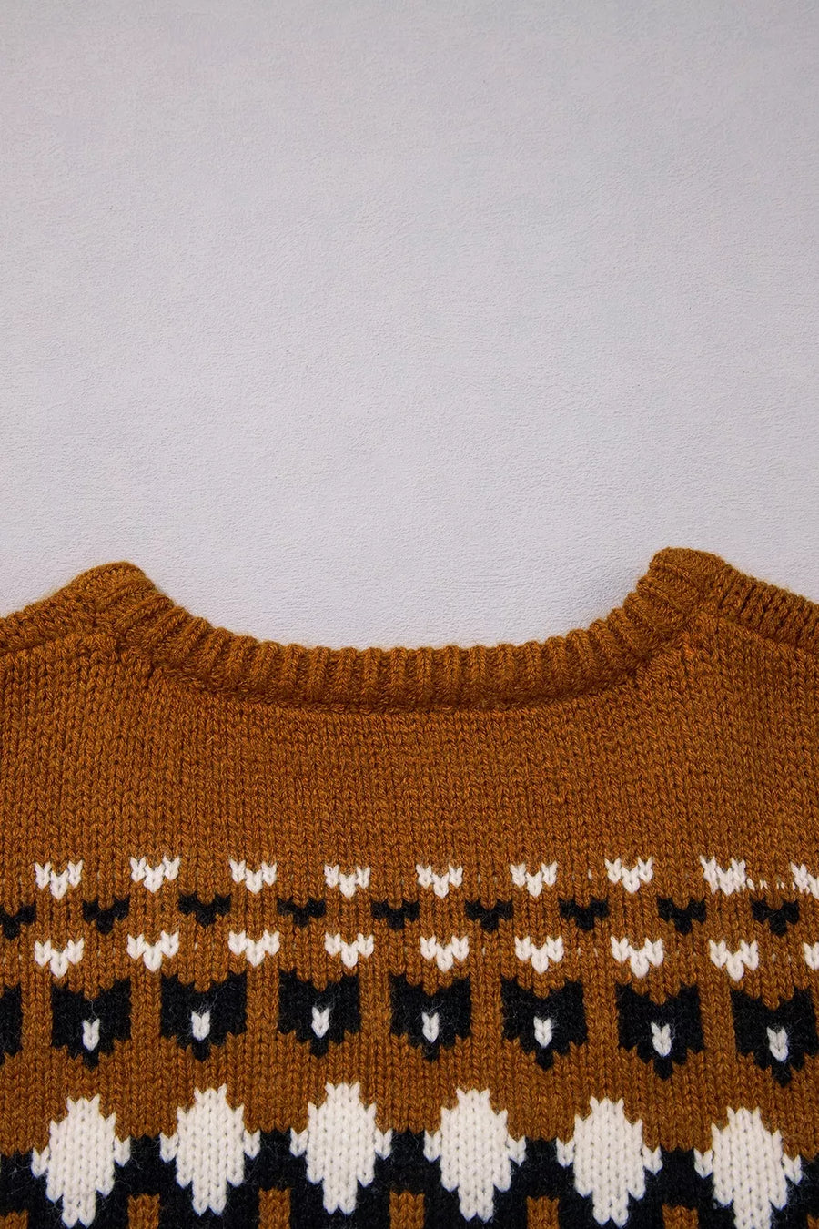 v-neck sweater in cream with stretch and waist-length
