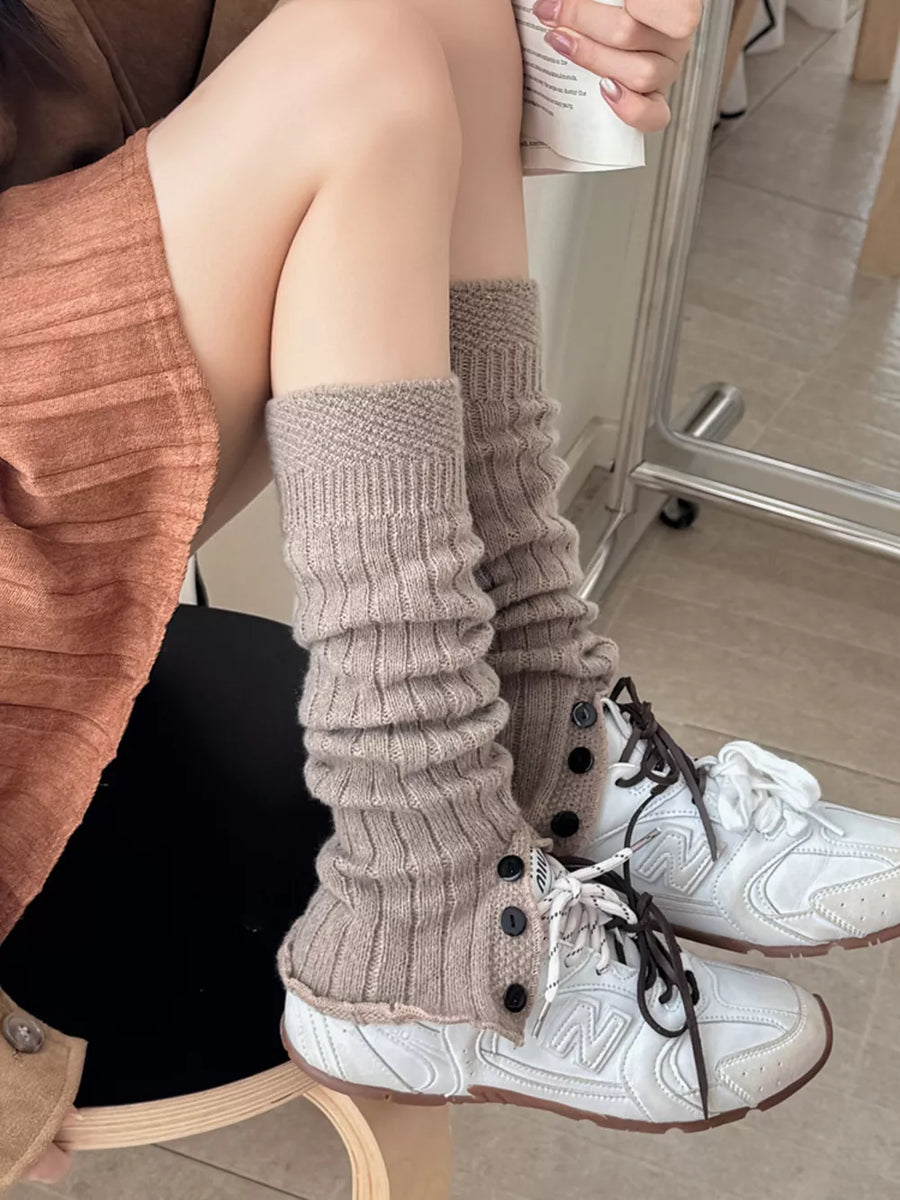 leg warmers in Light Gray with ribbed knit and full-length