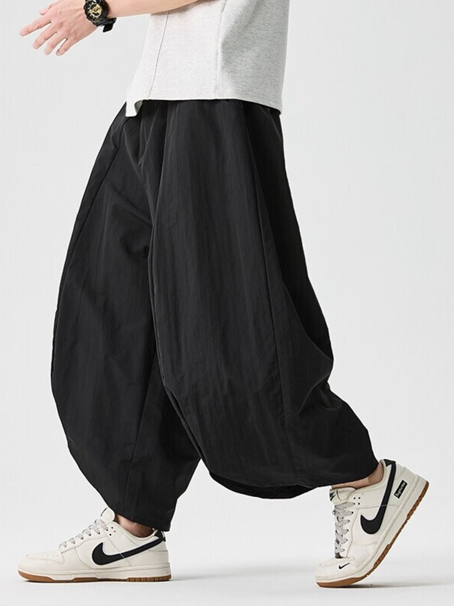 Black harem pants with cropped and elastic
