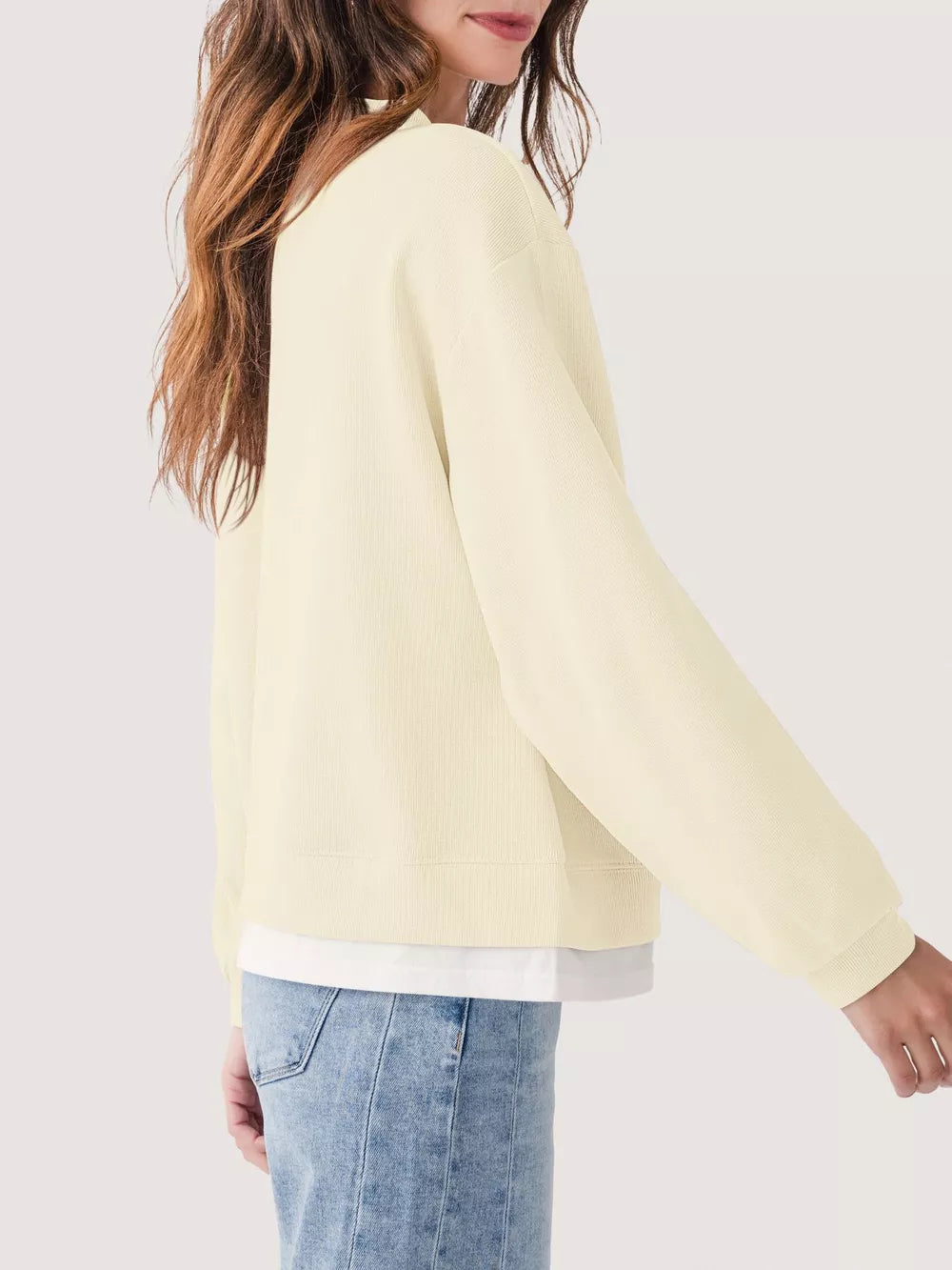 Oversized Crew Neck Sweatshirt in Big Red-spot with ribbed cuffs