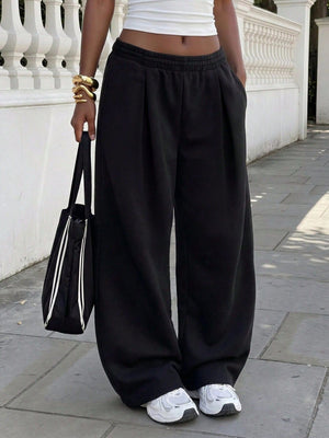 Elastic Waist Wide-Leg Sweatpants in Gray with elastic waist