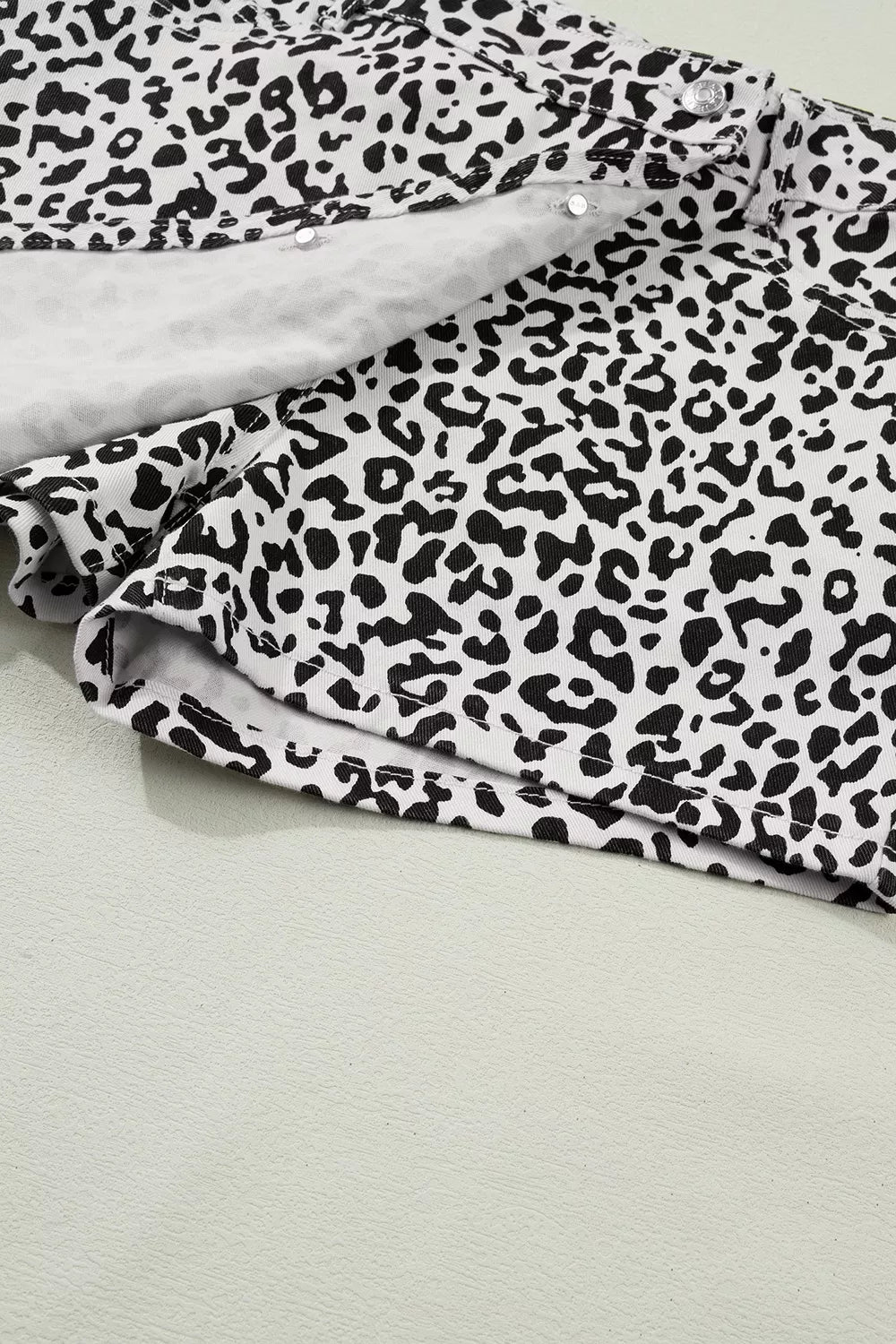 streetwear denim shorts in Leopard with N/A