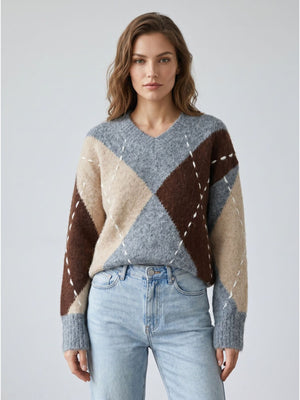 Argyle V-Neck Oversized Sweater in beige with stretch